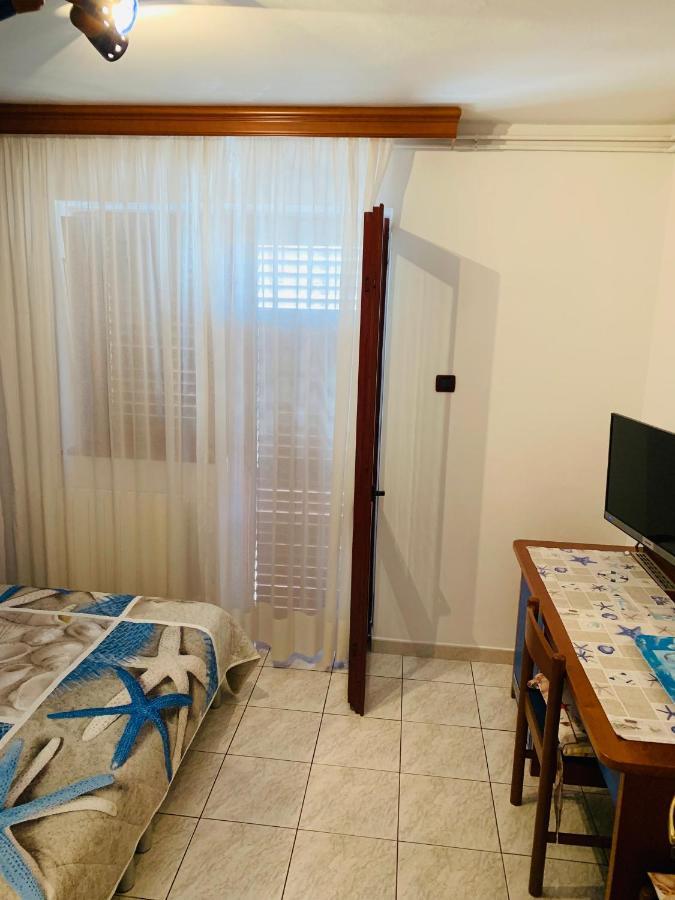 Funtana-Mia Rooms B&B Esterno foto