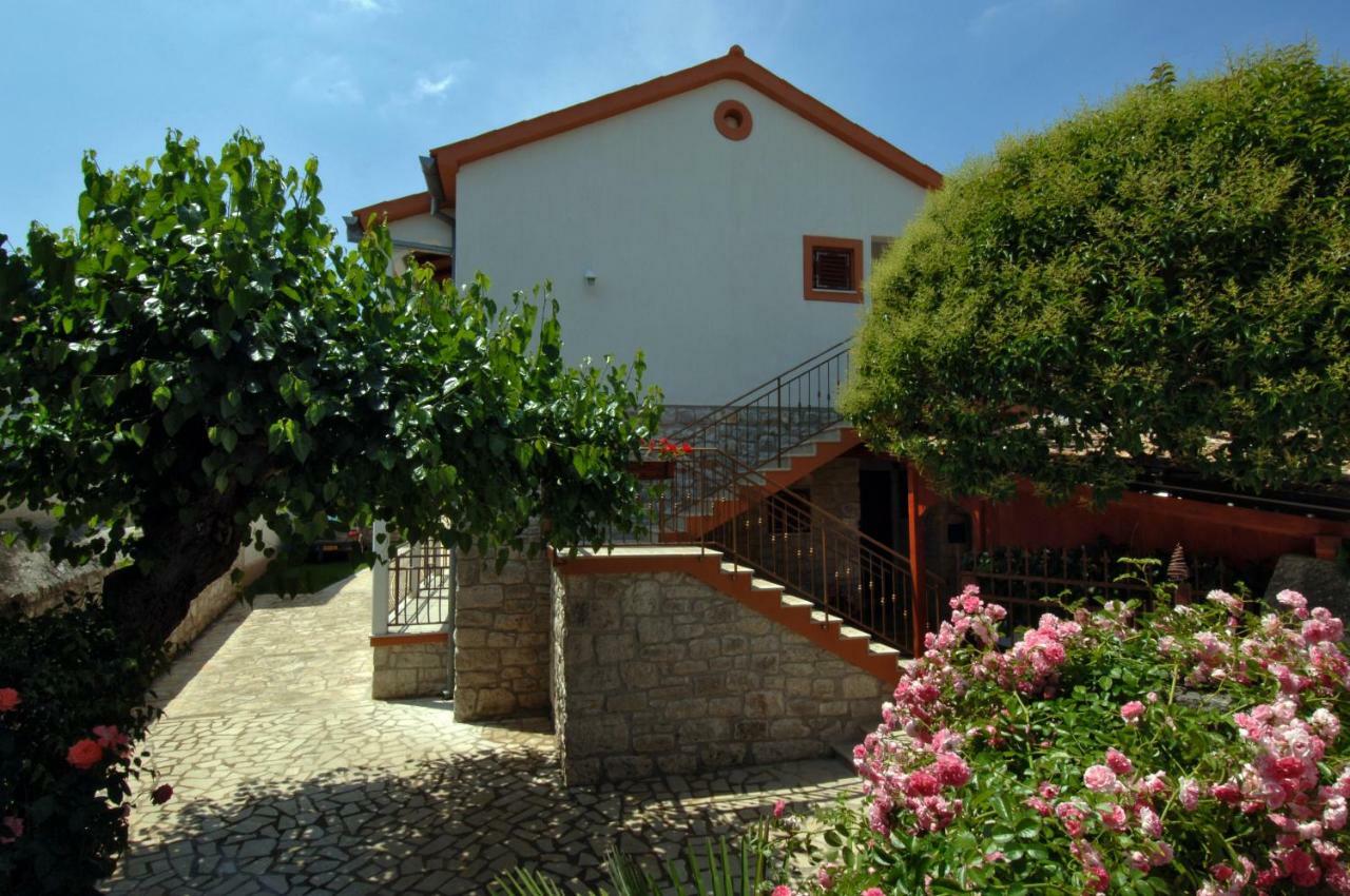 Funtana-Mia Rooms B&B Esterno foto